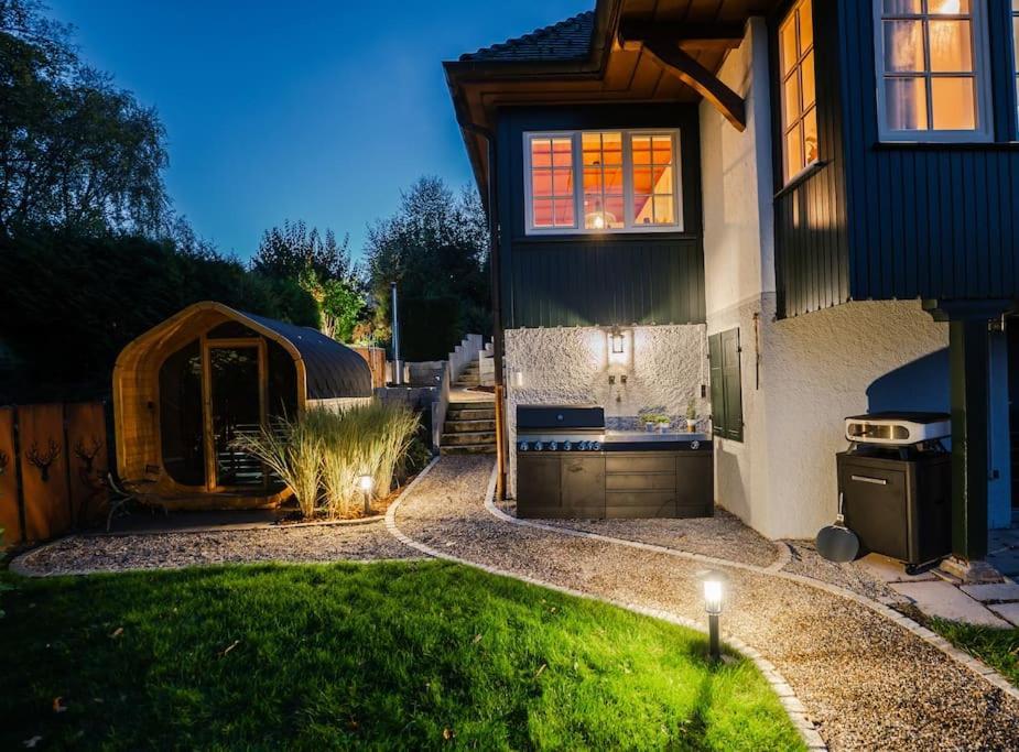 Exklusives Ferienhaus Am Waldrand Mit Whirlpool Und Sauna Villa Schonach im Schwarzwald ภายนอก รูปภาพ