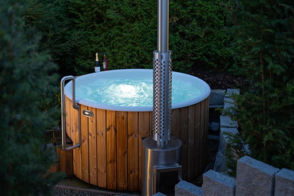 Exklusives Ferienhaus Am Waldrand Mit Whirlpool Und Sauna Villa Schonach im Schwarzwald ภายนอก รูปภาพ